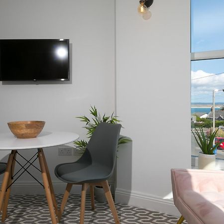 St Ives Seabreeze 3 - Seaview & Parking 아파트 외부 사진