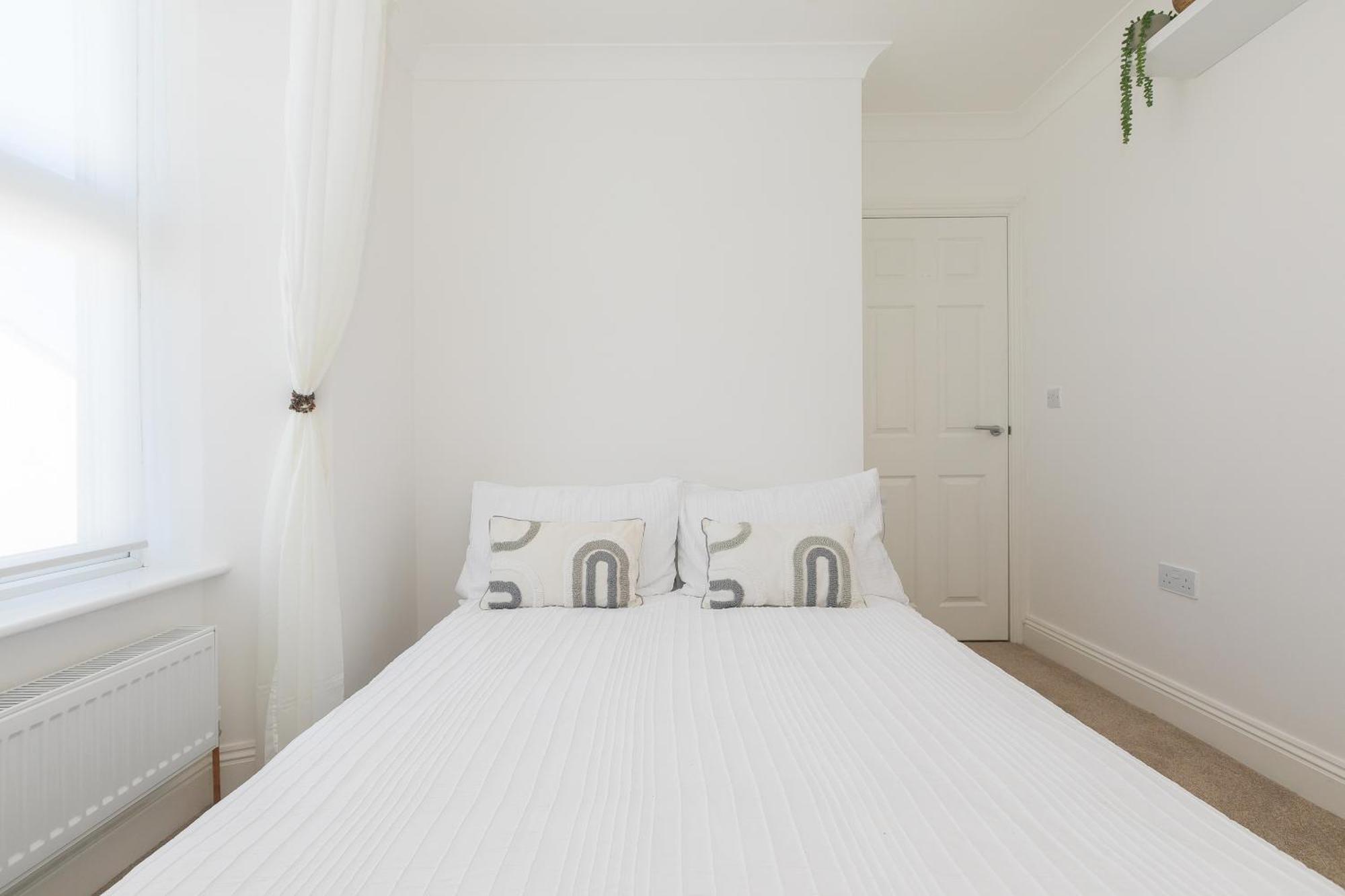St Ives Seabreeze 3 - Seaview & Parking 아파트 외부 사진
